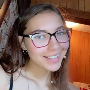 Meet your Posher, Janaya